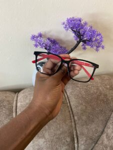 Two-tone rectangular eyeglasses