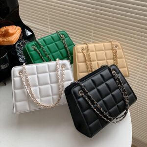 Quilted chain strap bag